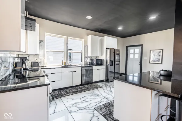 $364,900 | 2207 Lexington Avenue, Indianapolis, IN 46203