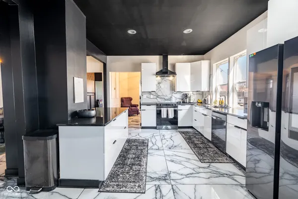 $364,900 | 2207 Lexington Avenue, Indianapolis, IN 46203