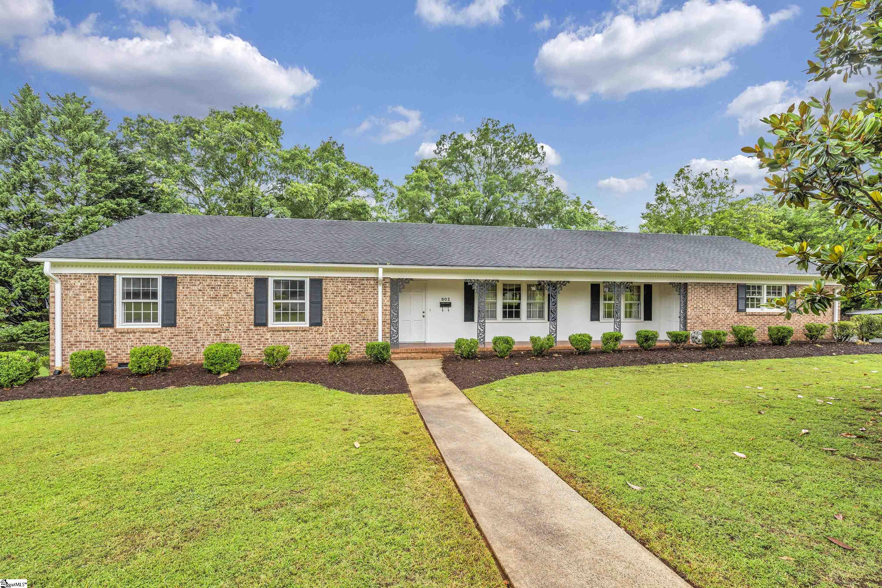 802 Wembley Road Greenville, SC 29607 - Photo 1 of 25