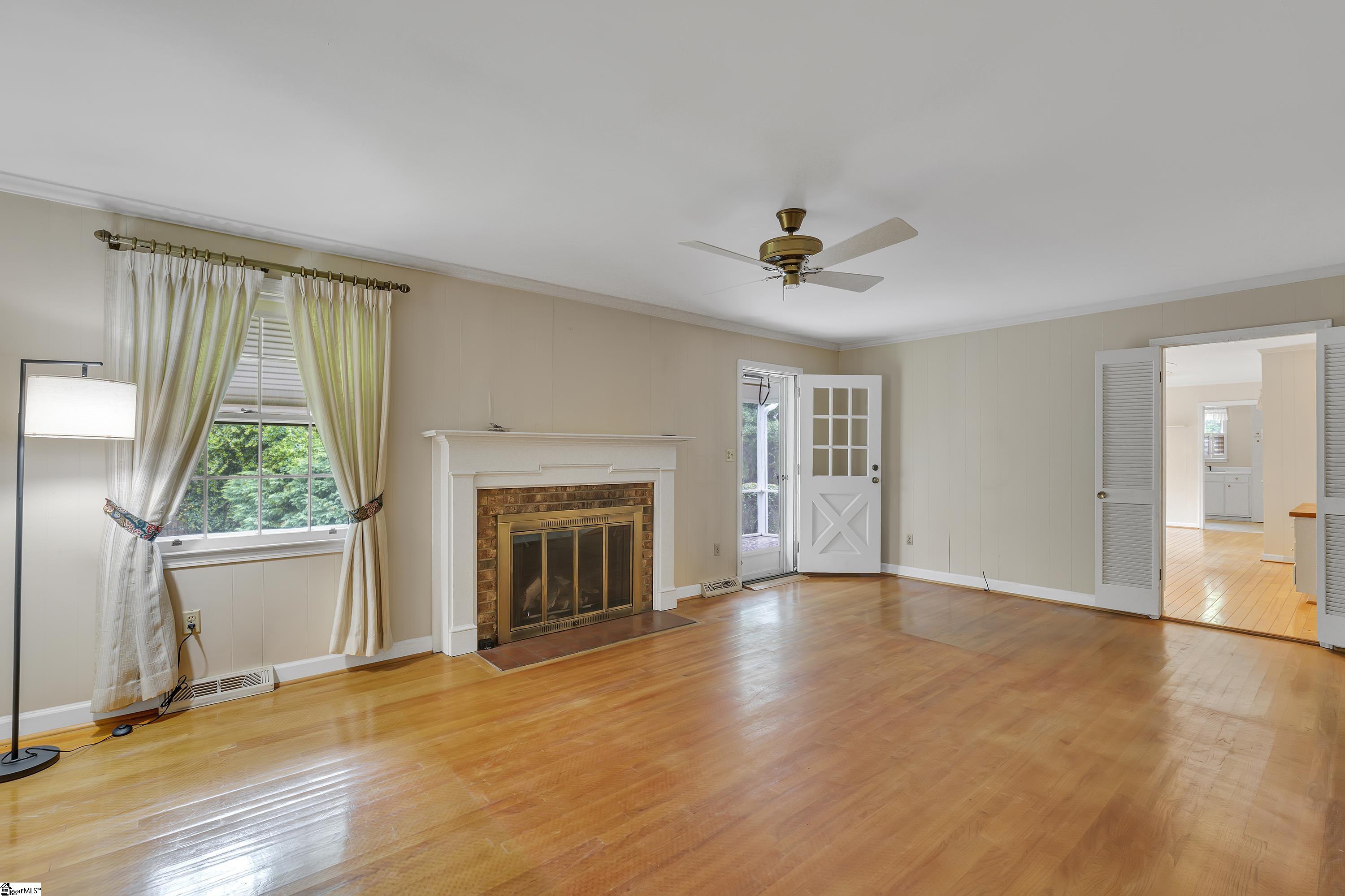 802 Wembley Road Greenville, SC 29607 - Photo 6 of 25
