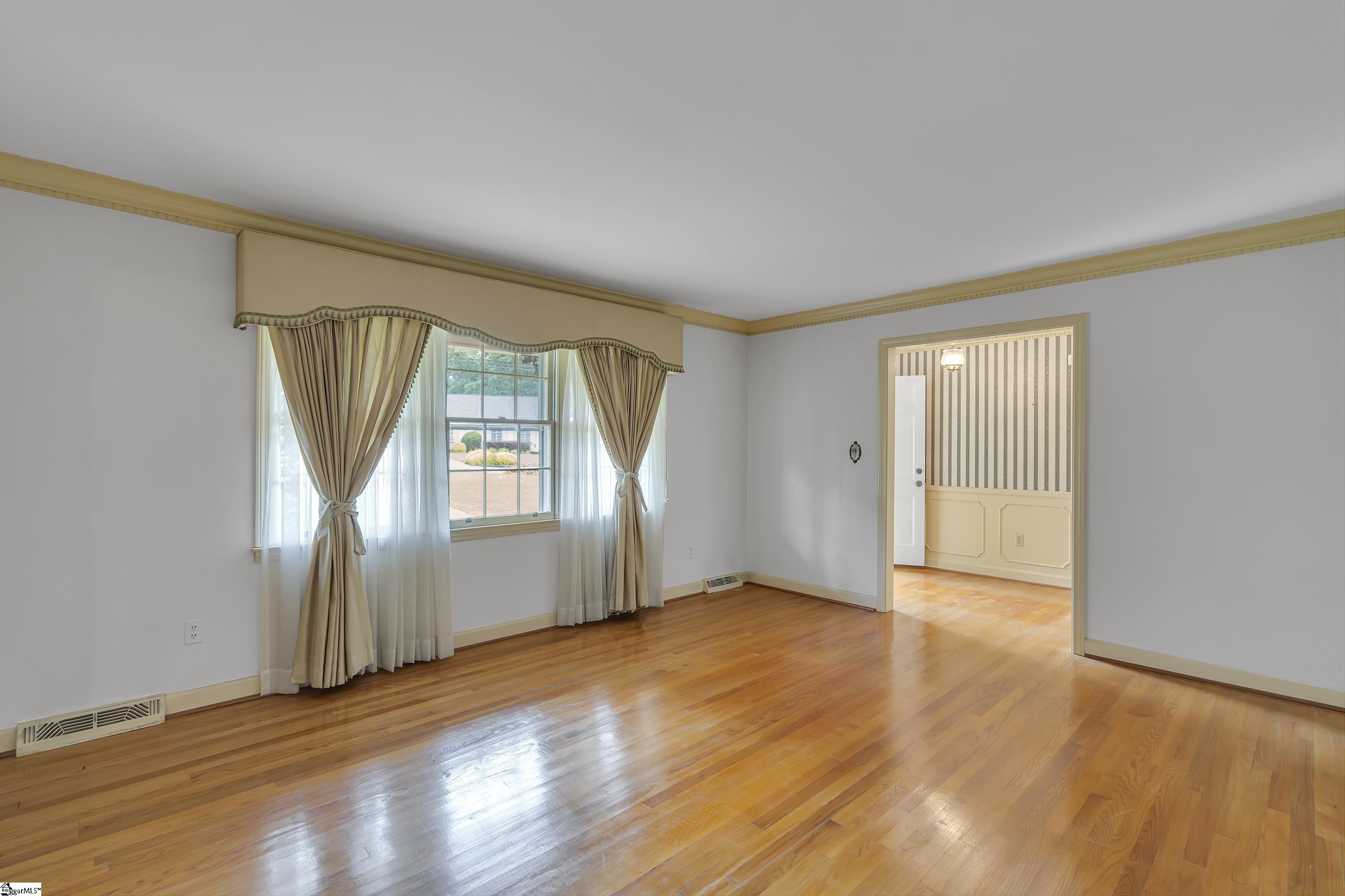 802 Wembley Road Greenville, SC 29607 - Photo 7 of 25