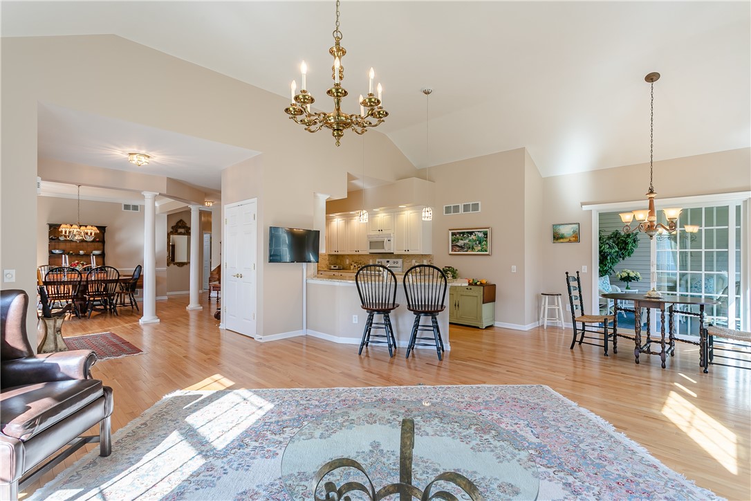 138 Ashbrook Circle Penfield, NY 14580 - Photo 15 of 32