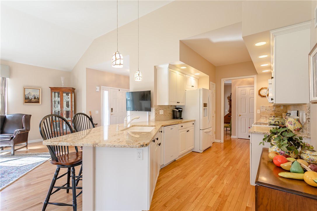 138 Ashbrook Circle Penfield, NY 14580 - Photo 20 of 32