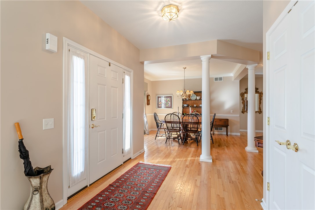 138 Ashbrook Circle Penfield, NY 14580 - Photo 3 of 32