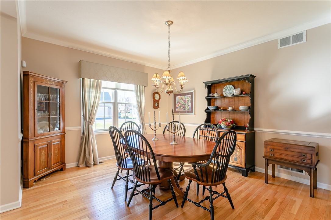 138 Ashbrook Circle Penfield, NY 14580 - Photo 9 of 32