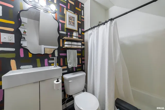 $224,900 | 220 North 22nd Street, Quincy, IL 62301