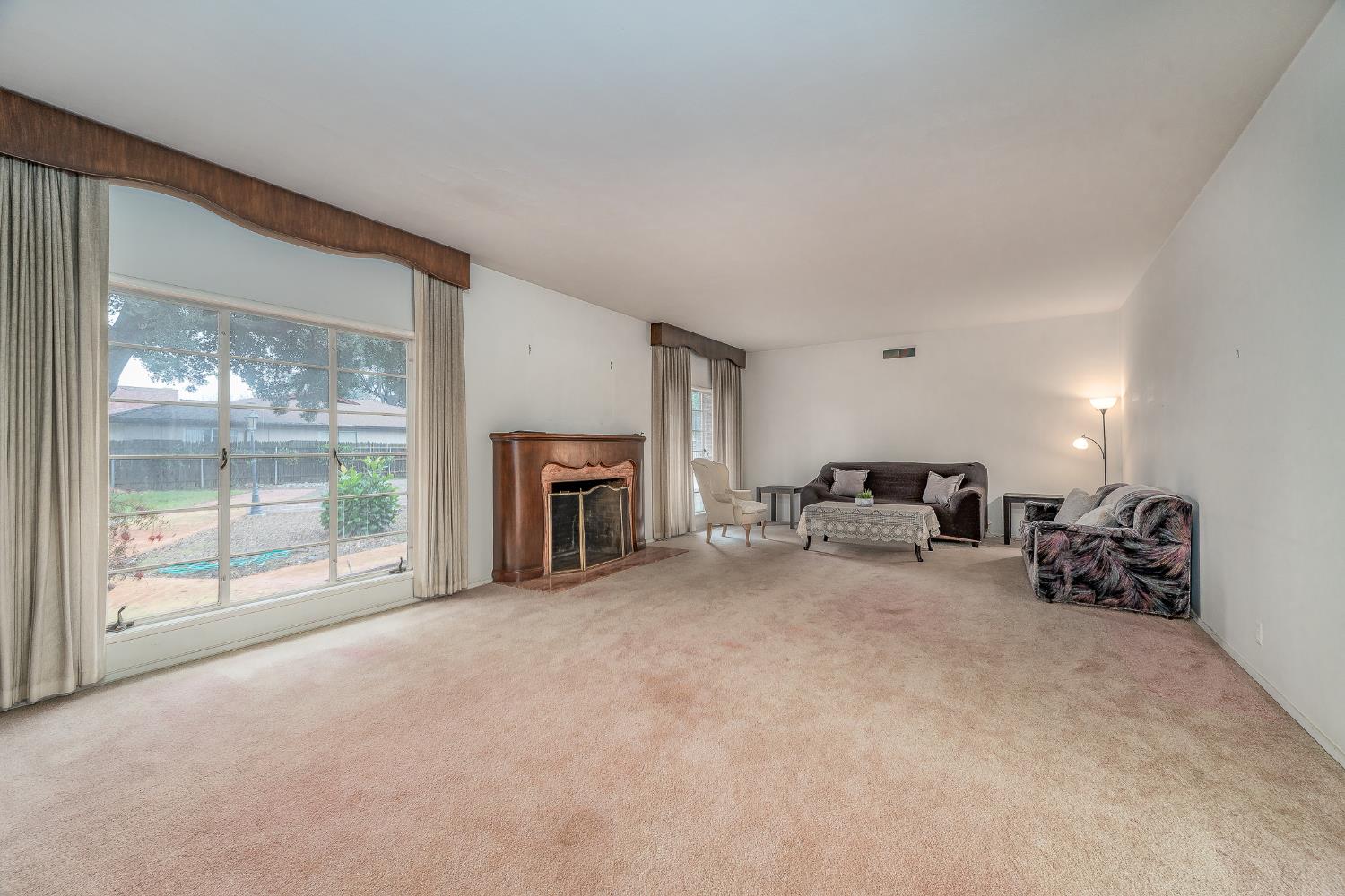 206 Meadow Lane Modesto, CA 95351 - Photo 9 of 39