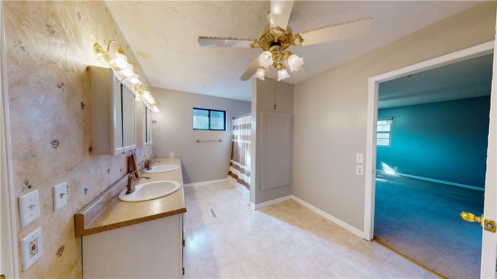 6004 Northeast Amazonia Road St. Joseph, MO 64505 - Photo 19 of 39