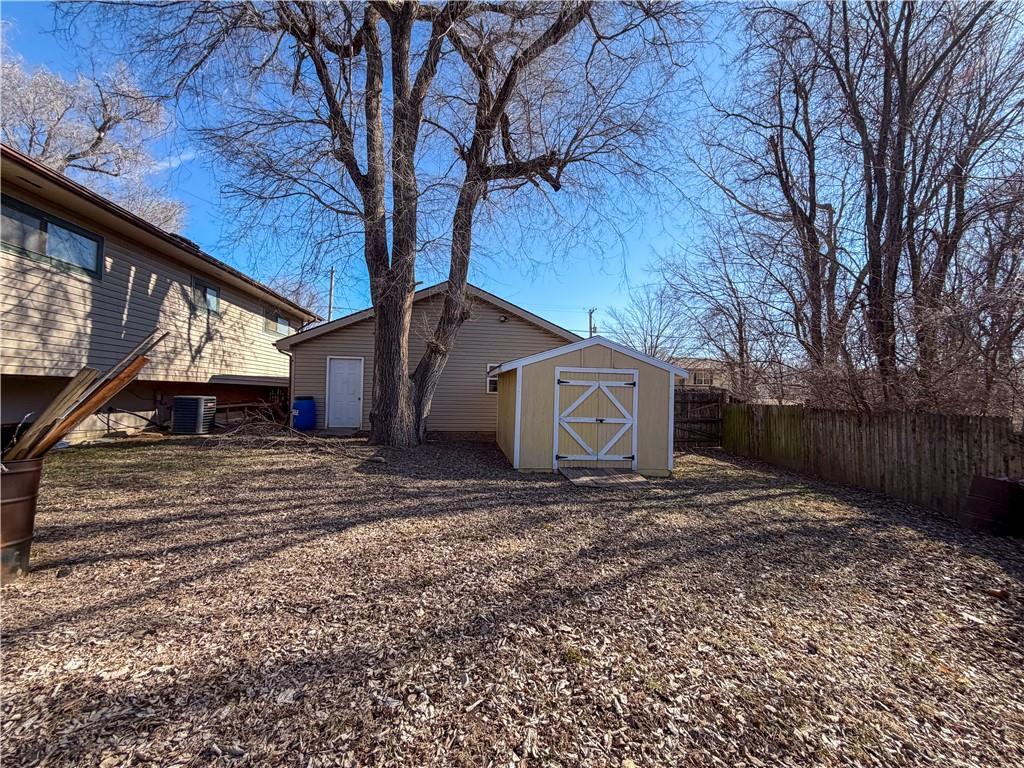 6004 Northeast Amazonia Road St. Joseph, MO 64505 - Photo 33 of 39