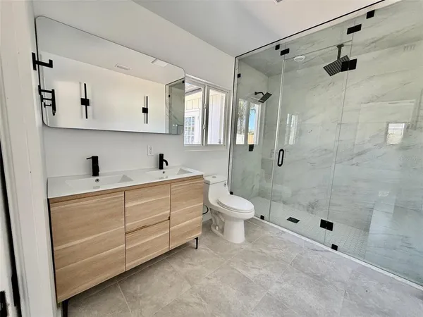$3,900 | 3930 East Eden Roc Circle, Tampa, FL 33634
