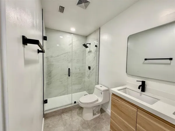 $3,900 | 3930 East Eden Roc Circle, Tampa, FL 33634