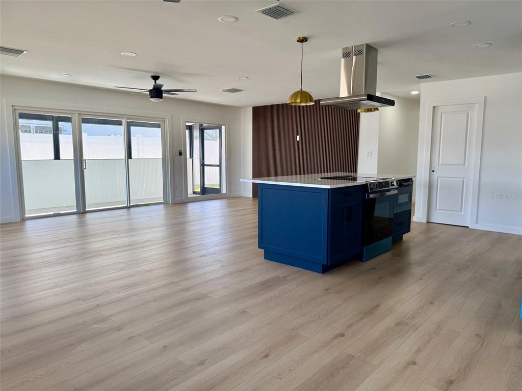 3930 East Eden Roc Circle Tampa, FL 33634 - Photo 7 of 34