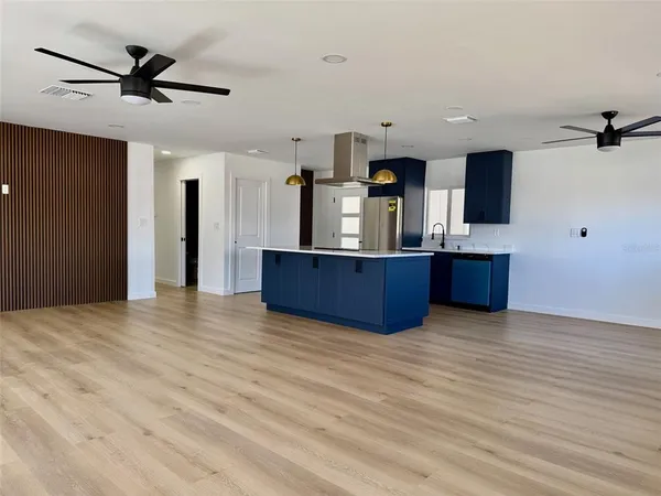 $3,900 | 3930 East Eden Roc Circle, Tampa, FL 33634