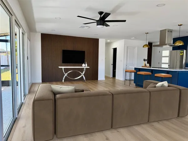 $3,900 | 3930 East Eden Roc Circle, Tampa, FL 33634