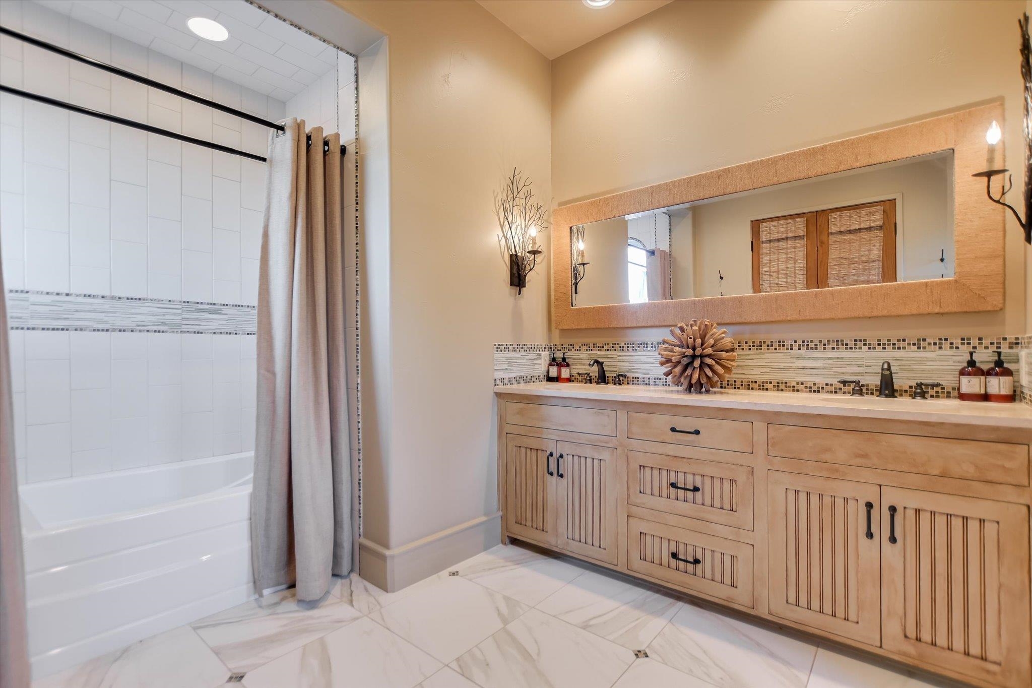 271 La Serena Loop Horseshoe Bay, TX 78657 - Photo 13 of 29