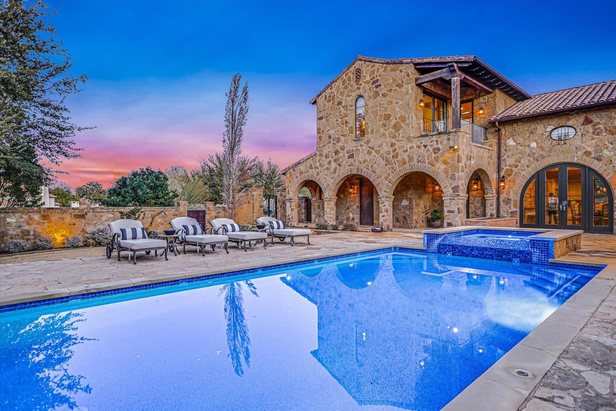 271 La Serena Loop Horseshoe Bay, TX 78657 - Photo 2 of 29