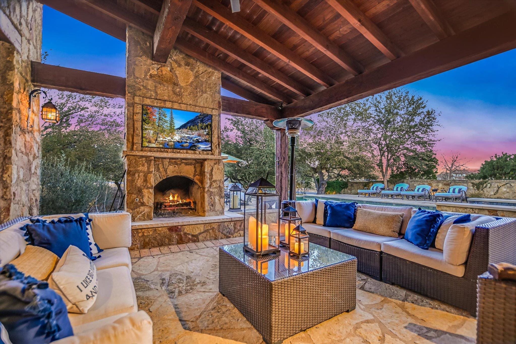 271 La Serena Loop Horseshoe Bay, TX 78657 - Photo 3 of 29