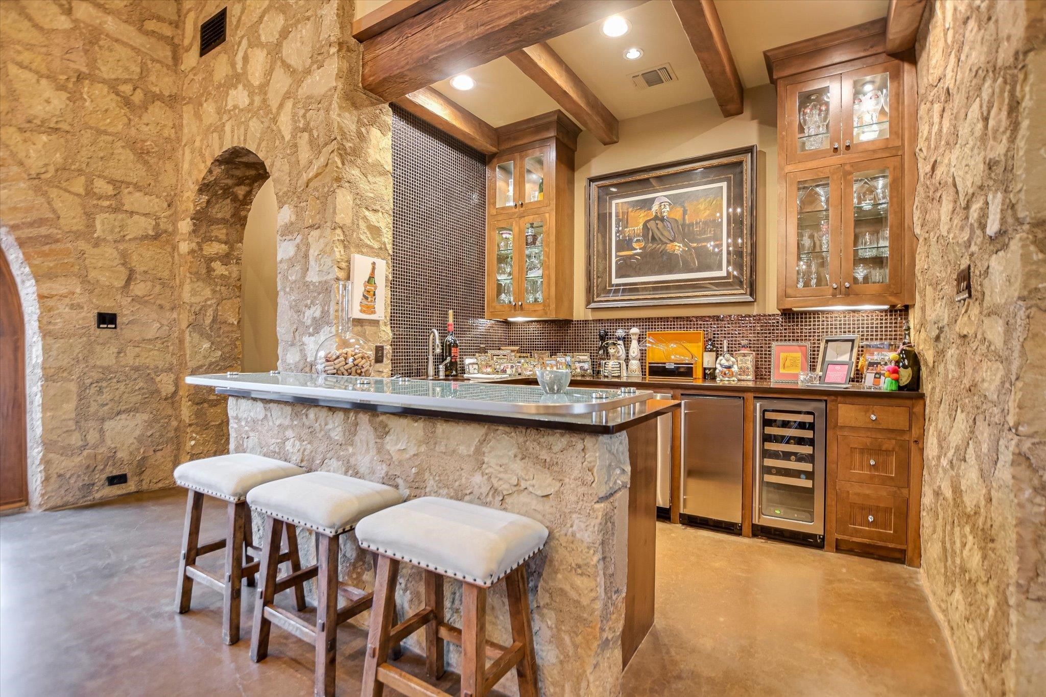 271 La Serena Loop Horseshoe Bay, TX 78657 - Photo 6 of 29