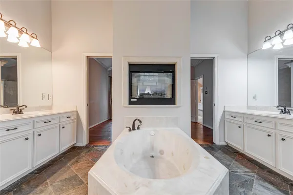 $295,000 | 6909 Tournament Drive, Houston, TX 77069