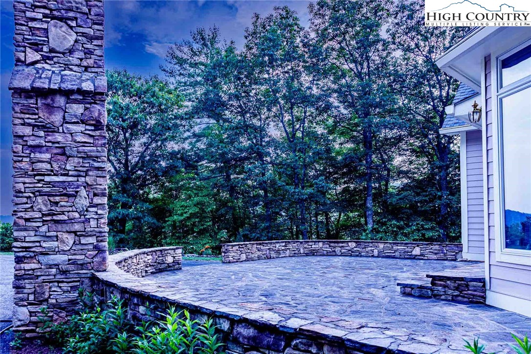 191 Deer Oaks Road Deep Gap, NC 28618 - Photo 4 of 50 Gallery Image 4