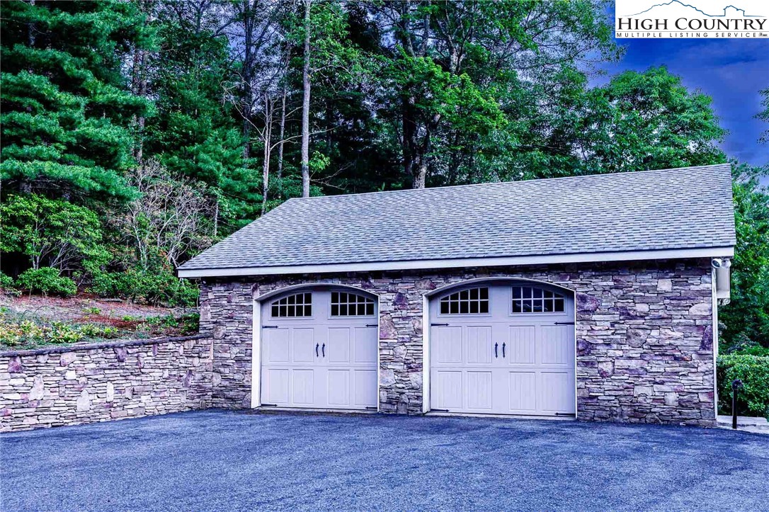 191 Deer Oaks Road Deep Gap, NC 28618 - Photo 41 of 50 Gallery Image 41