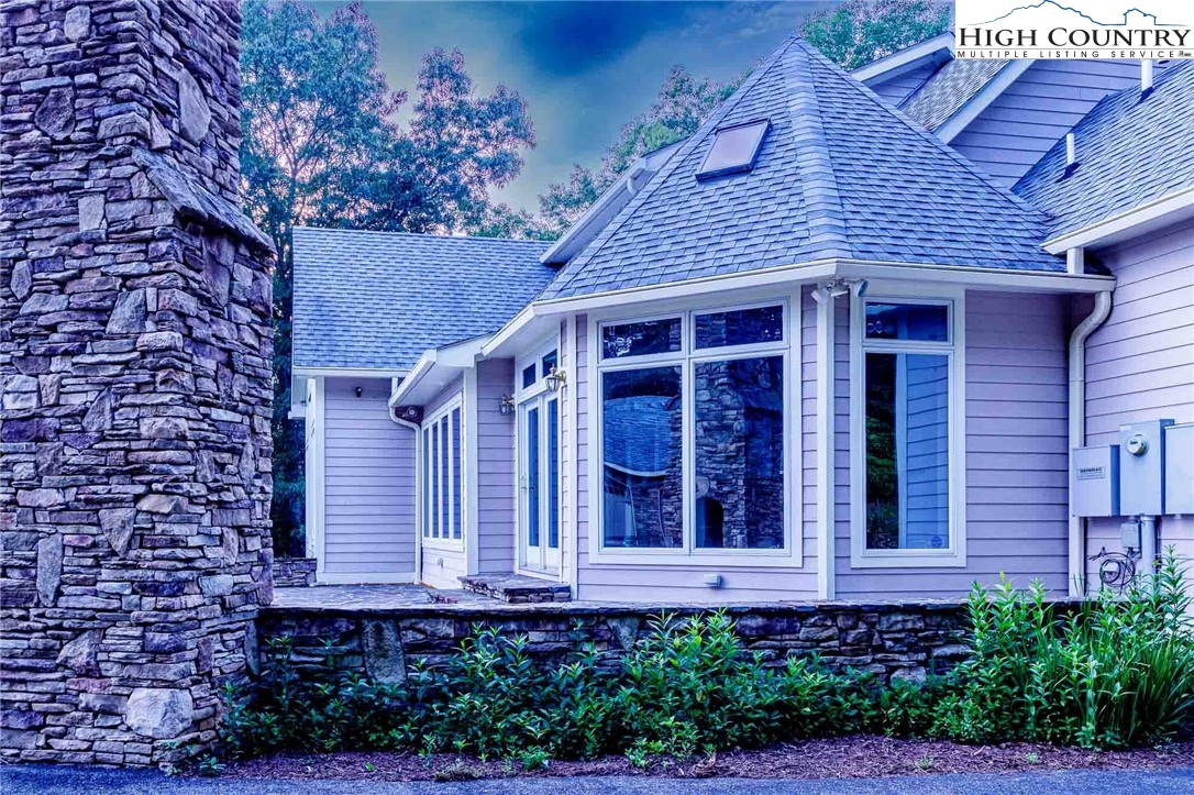 191 Deer Oaks Road Deep Gap, NC 28618 - Photo 5 of 50 Gallery Image 5