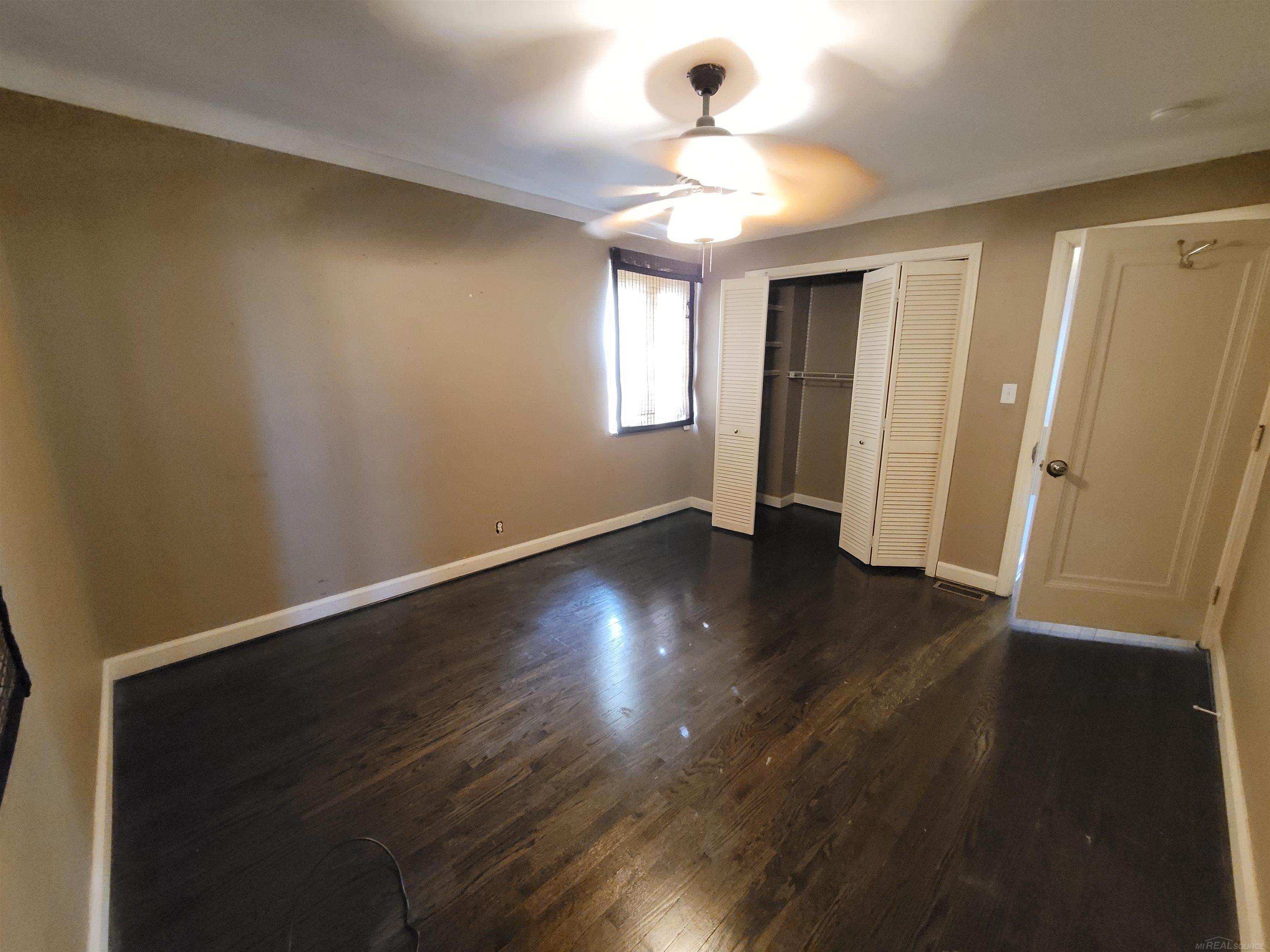 831 Roslyn Road Grosse Pointe, MI 48236 - Photo 25 of 46