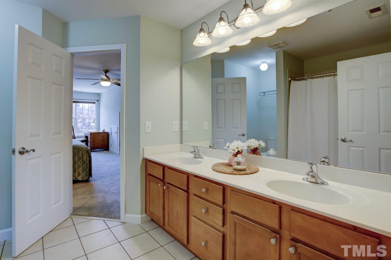 8006 Thrush Ridge Lane Raleigh, NC 27615 - Photo 22 of 30 Gallery Image 22