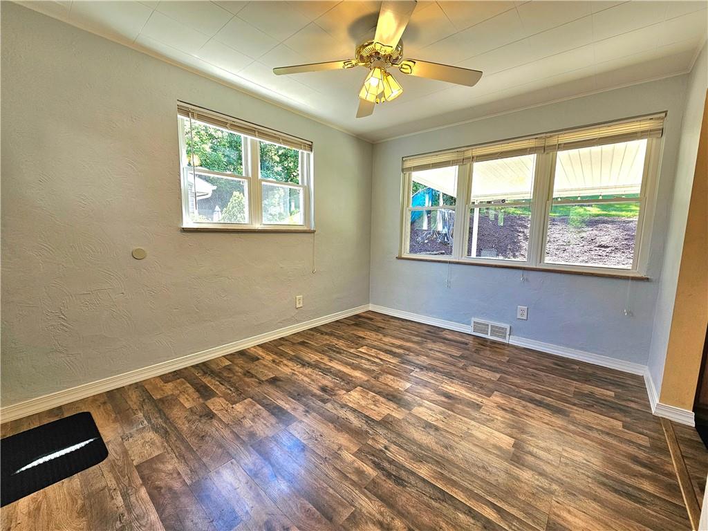 5735 Library Road Bethel Park, PA 15102 - Photo 11 of 30 Gallery Image 11