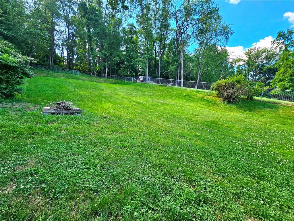 5735 Library Road Bethel Park, PA 15102 - Photo 26 of 30 Gallery Image 26