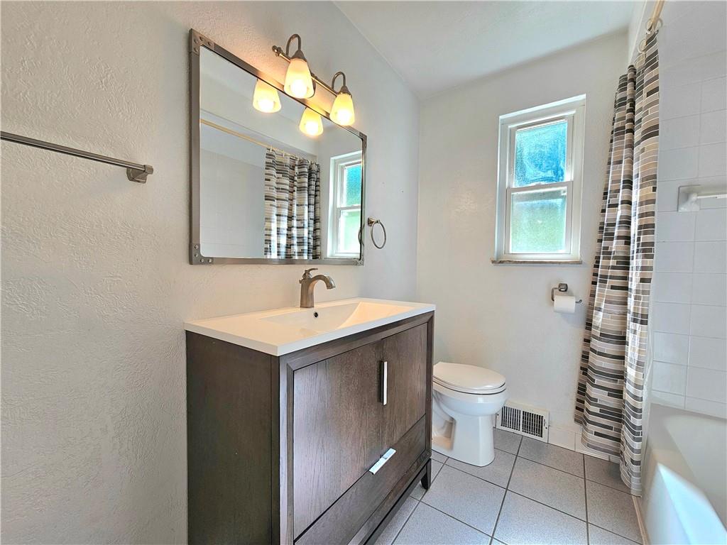 5735 Library Road Bethel Park, PA 15102 - Photo 9 of 30 Gallery Image 9