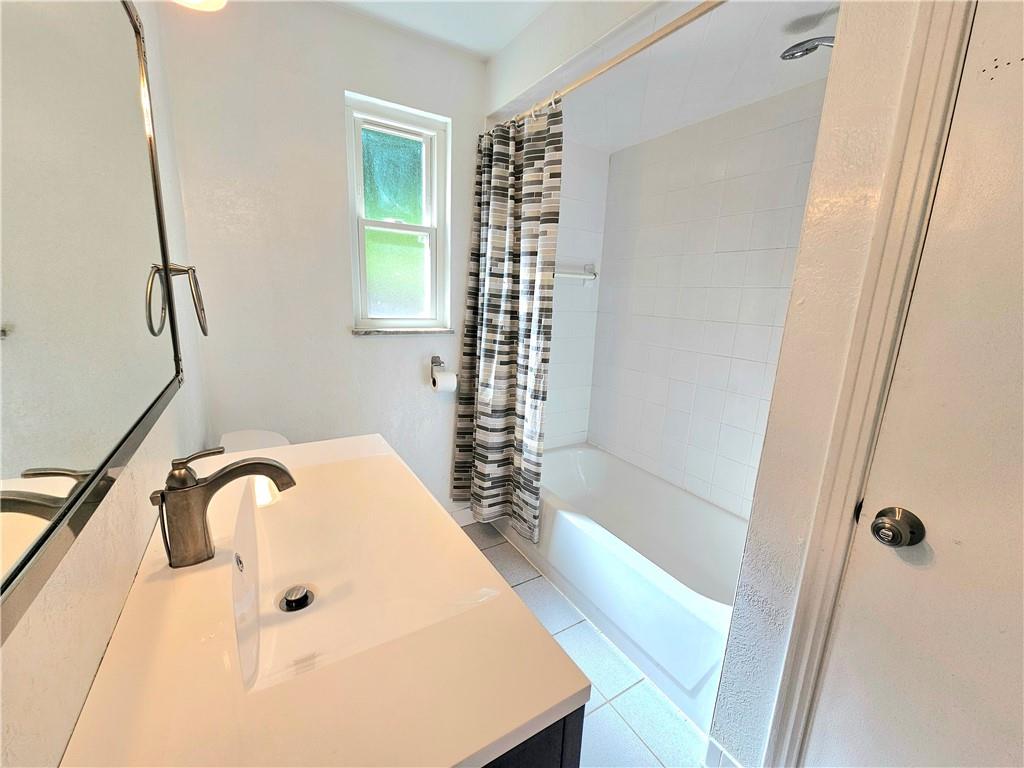 5735 Library Road Bethel Park, PA 15102 - Photo 10 of 30 Gallery Image 10