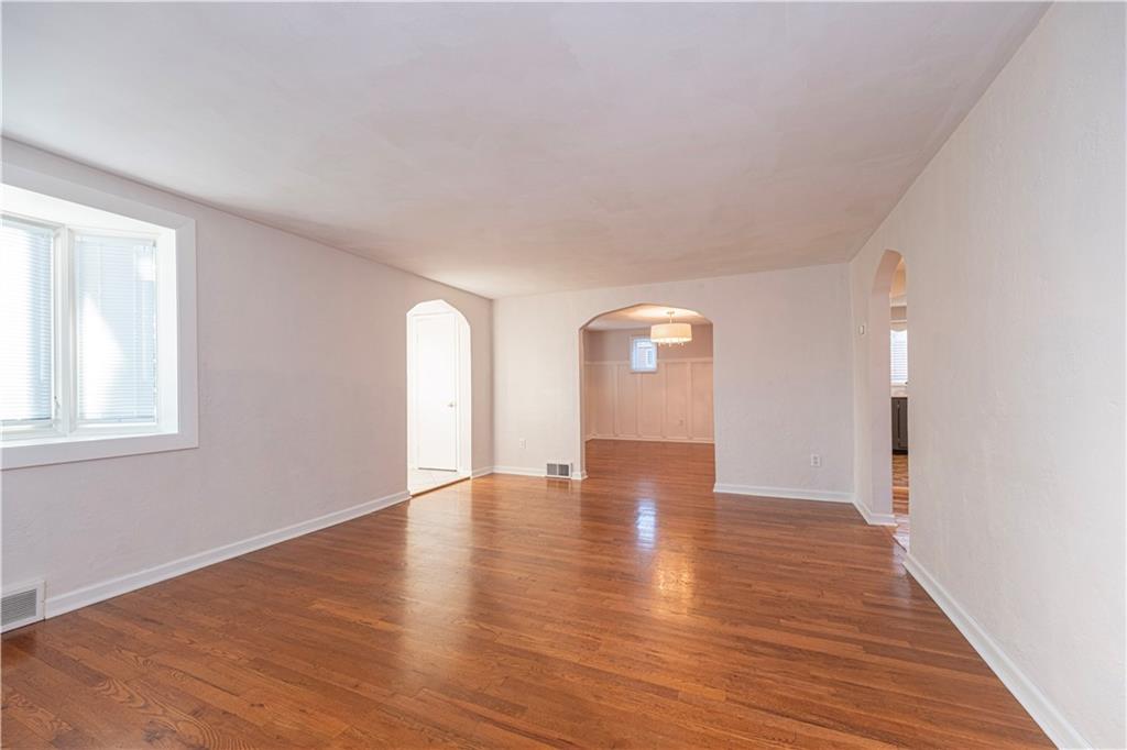 22 Herbst Road Coraopolis, PA 15108 - Photo 10 of 40