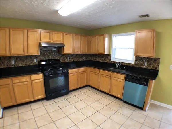 $2,300 | 3337 Baymount Way, Lawrenceville, GA 30043