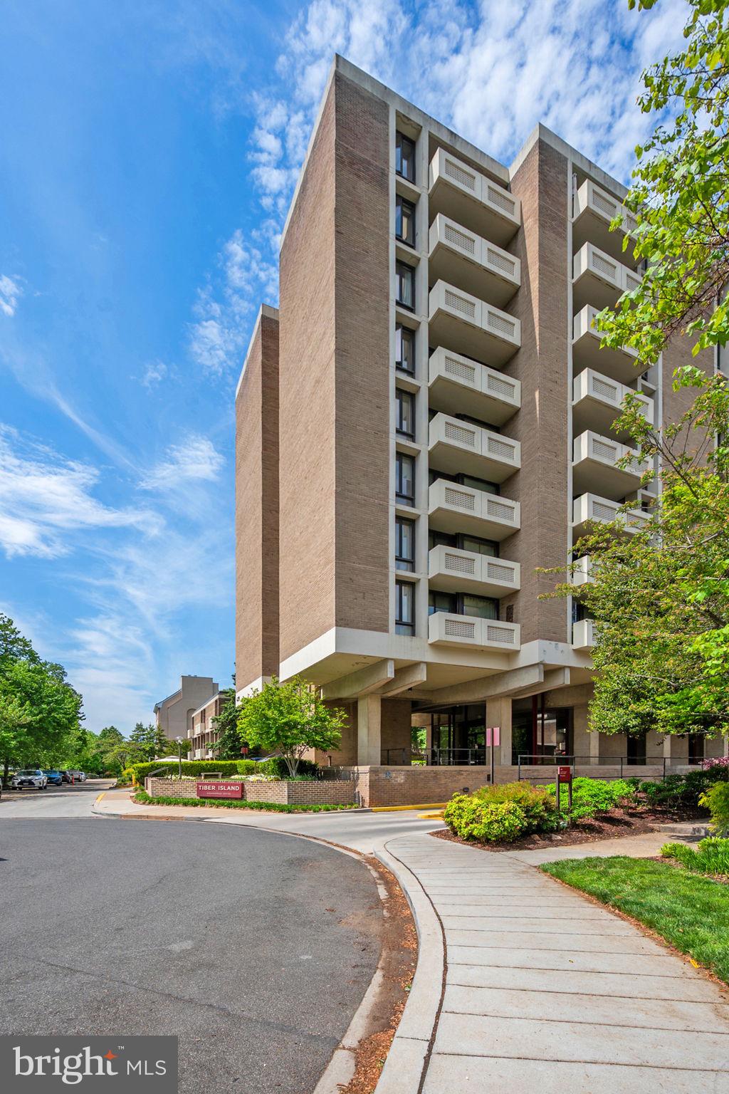 429 N Street Southwest, Unit S203 Washington, DC 20024 - Photo 22 of 28 a front view of a building