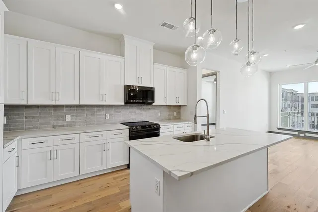 $1,800 | 2700 Old Denton Road, Unit 3344, Carrollton, TX 75007