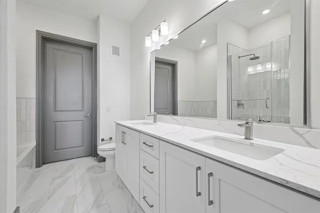 $1,800 | 2700 Old Denton Road, Unit 3344, Carrollton, TX 75007