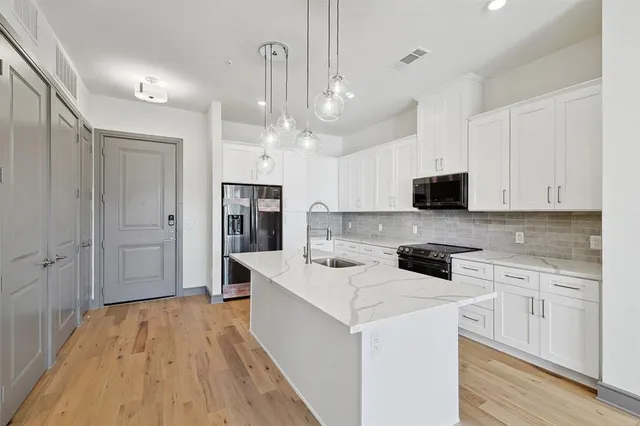 $1,800 | 2700 Old Denton Road, Unit 3344, Carrollton, TX 75007