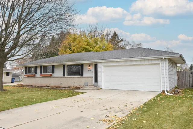 $349,900 | 1566 Scott Road, Port Washington, WI 53074