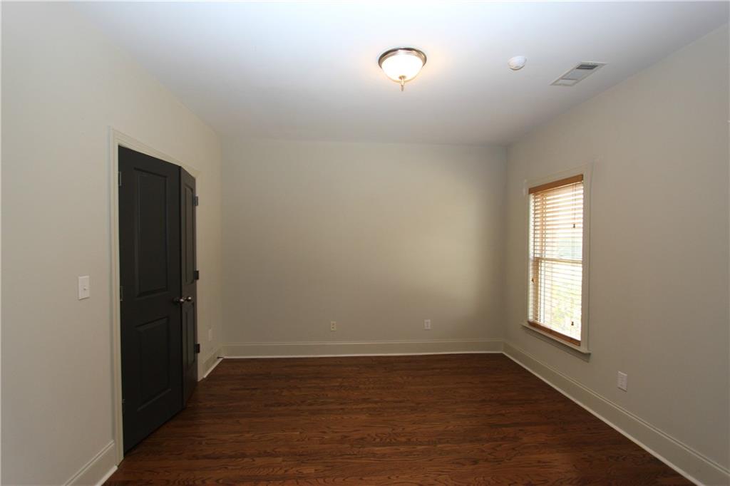 160 West Ridge Way Roswell, GA 30076 - Photo 6 of 30