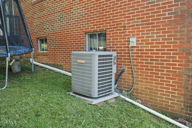 $345,000 | 300 Peach Blossom Court, Johnson City, TN 37604