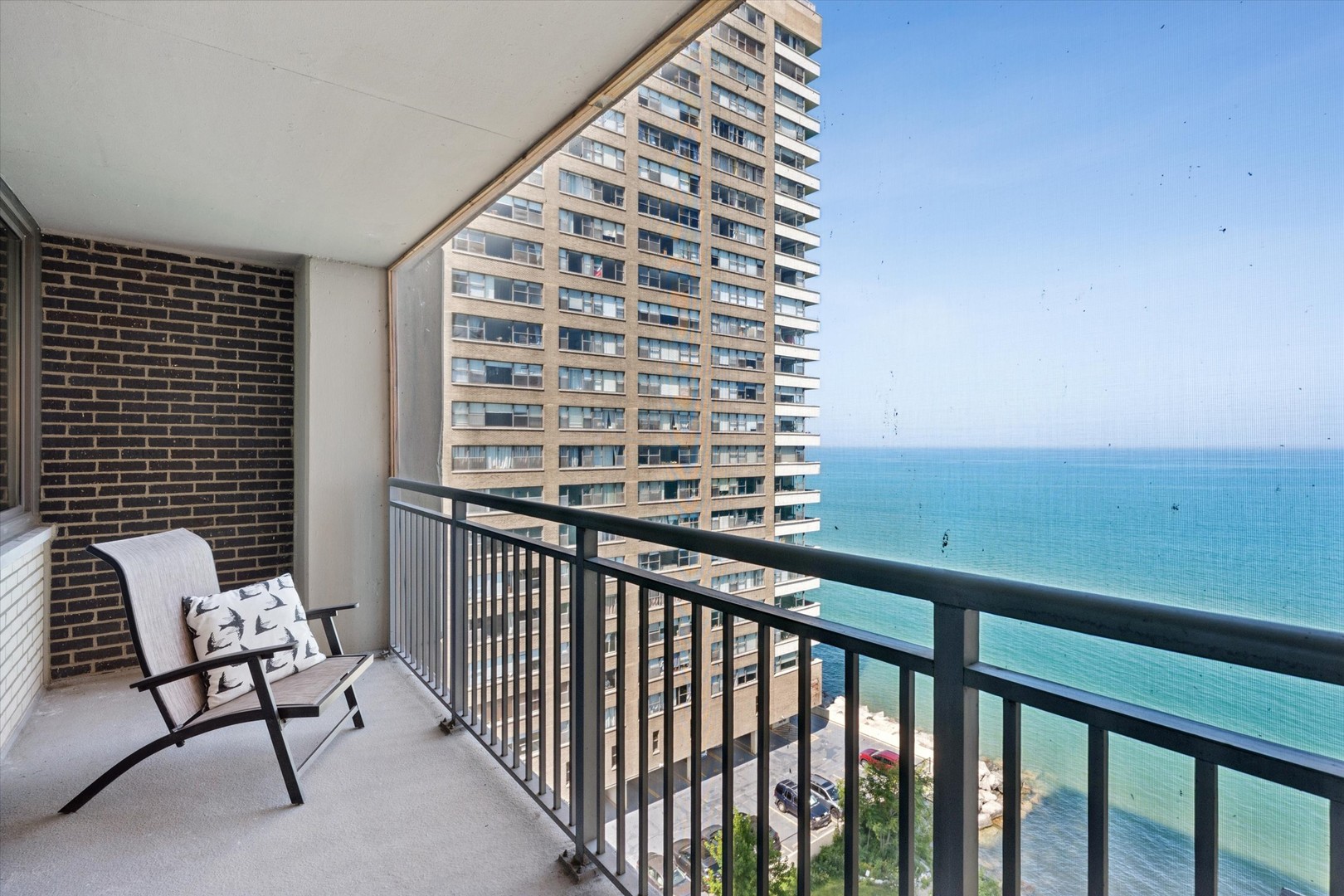 6147 North Sheridan Road, Unit 11A Chicago, IL 60660 - Photo 10 of 20 Gallery Image 10