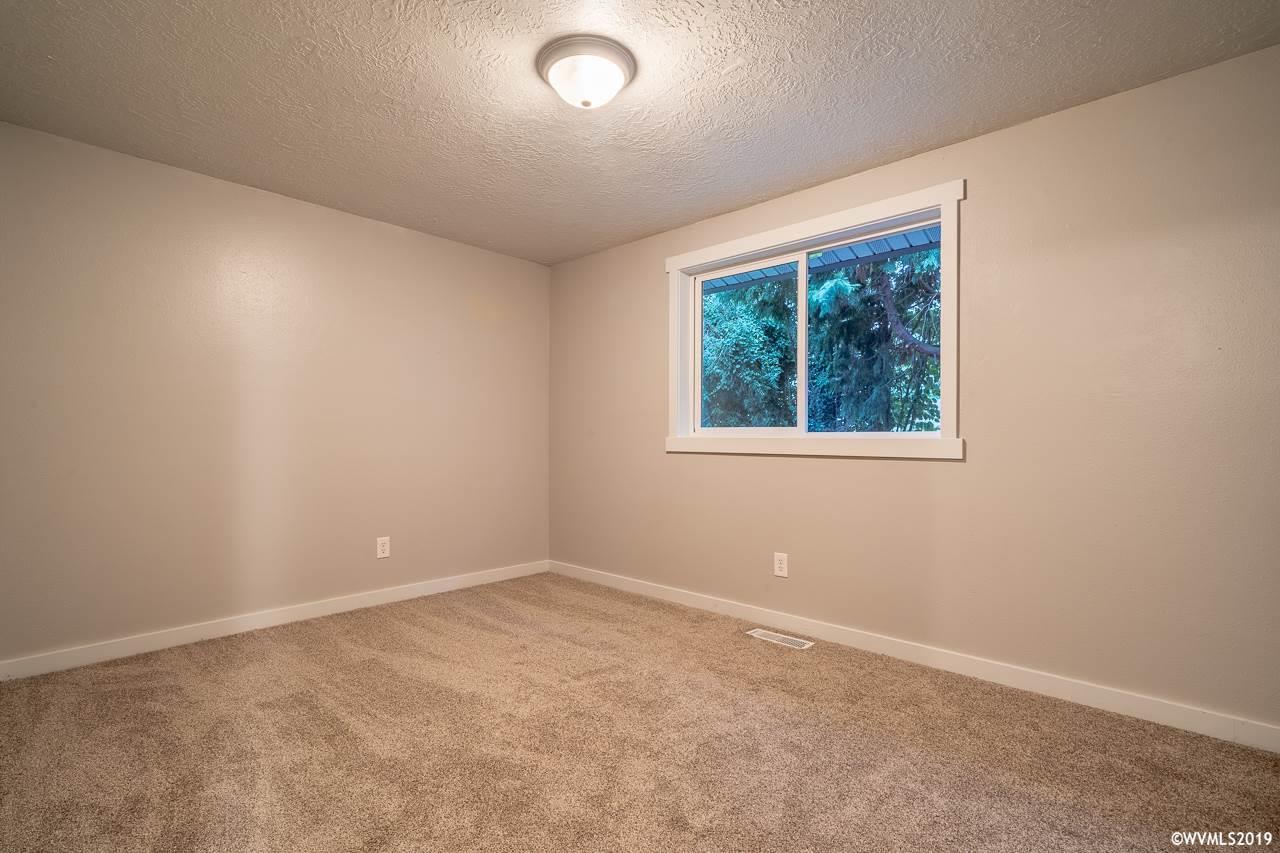 110 Cleveland Street Lebanon, OR 97355 - Photo 23 of 41 Gallery Image 23