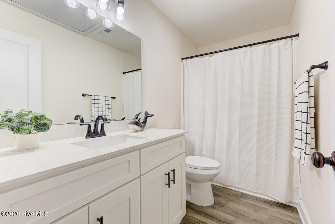 548 Timbercrest Circle Bolivia, NC 28422 - Photo 27 of 34 Model Home - Upstairs Full Bathroom