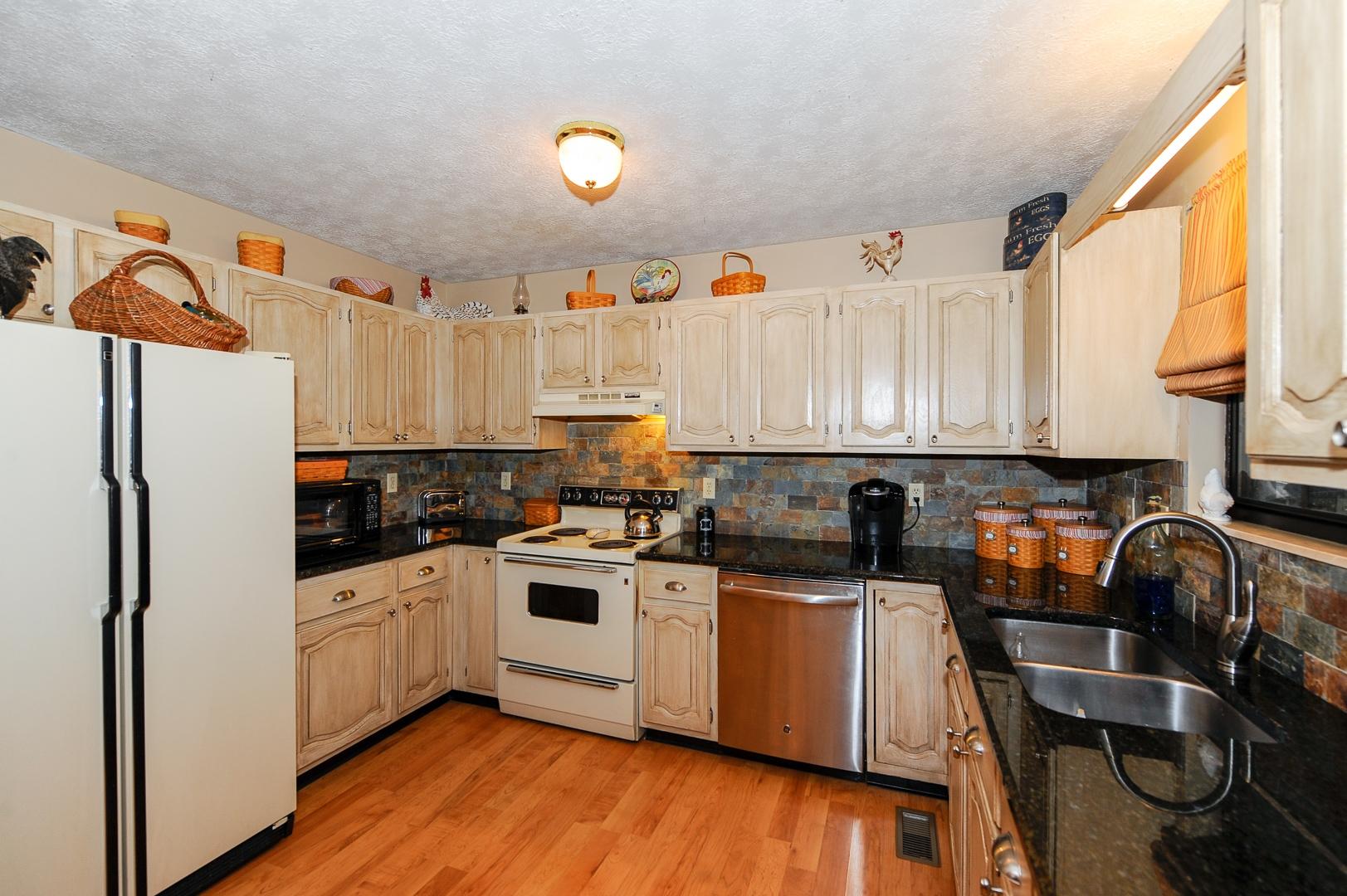 3909 Davis Ford Road Maryville, TN 37804 - Photo 8 of 28 Kitchen