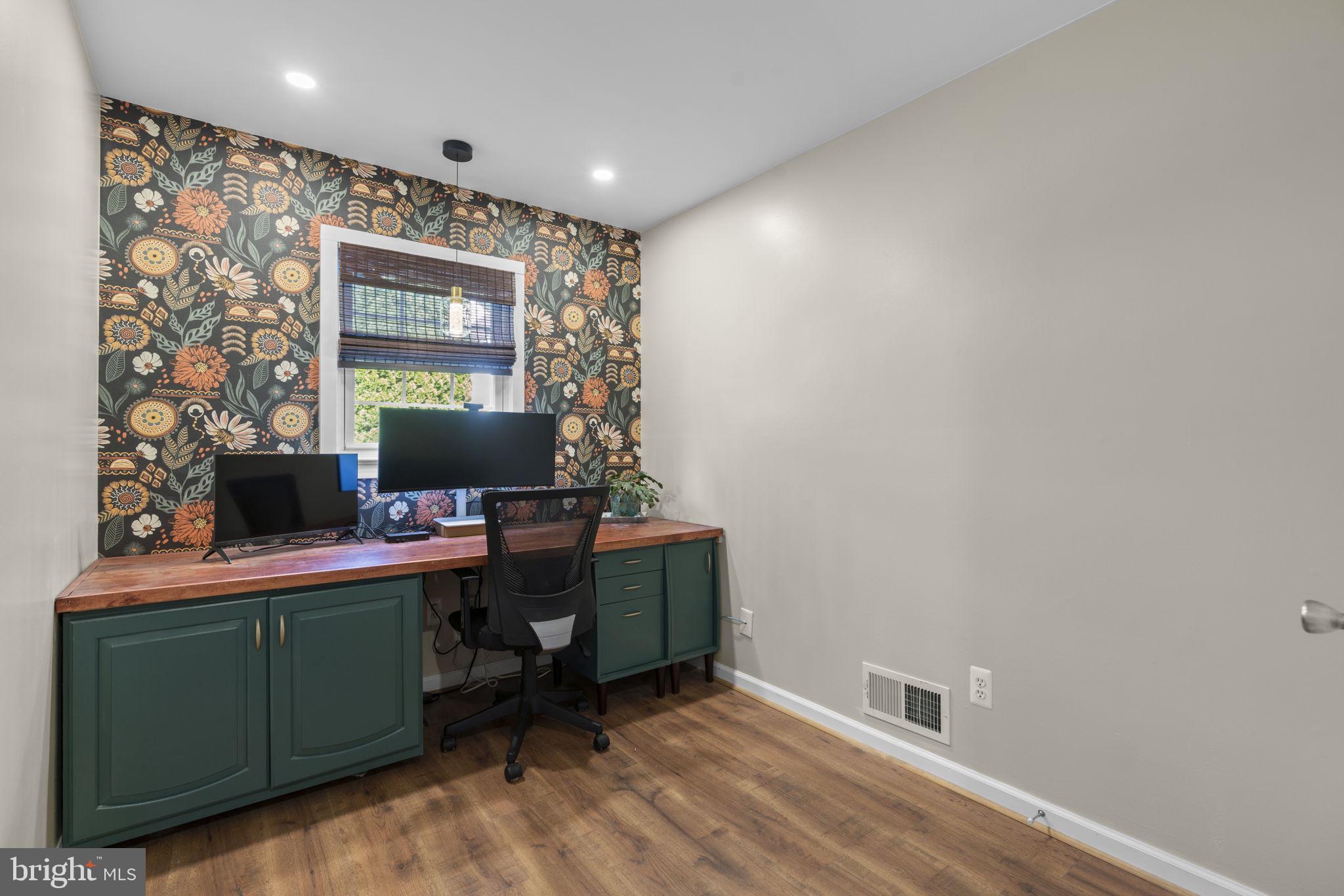 9206 Mellenbrook Road Columbia, MD 21045 - Photo 17 of 44 Main Level, Office/Bonus Room w Custom Built-ins