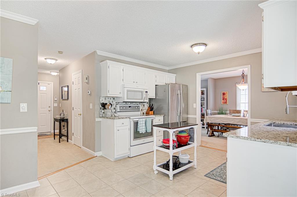 1942 Winding Ridge Road Winston-Salem, NC 27127 - Photo 13 of 30 Gallery Image 13
