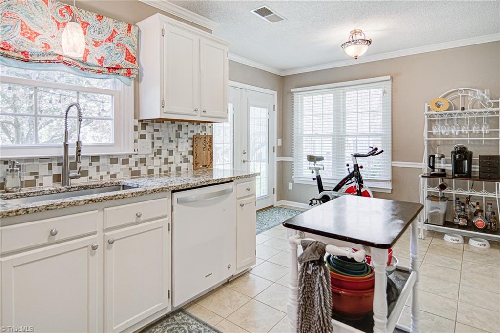 1942 Winding Ridge Road Winston-Salem, NC 27127 - Photo 8 of 30 Gallery Image 8