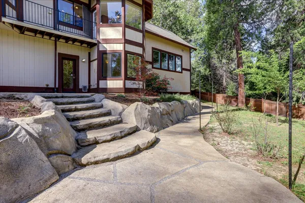 $1,595,000 | 10304 Banner Lava Cap Road, Nevada City, CA 95959