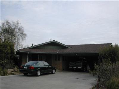 218 South Reed Avenue Reedley, CA 93654 - Photo 1 of 5